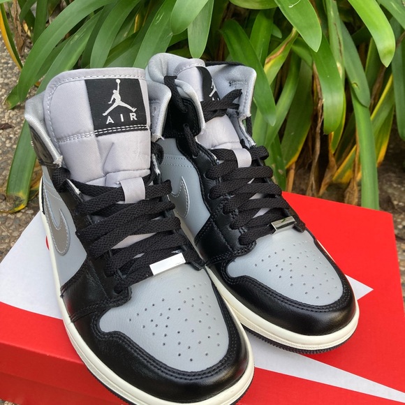 Air Jordan 1 Mid SE - Picture 5 of 7